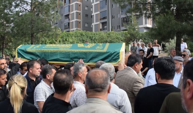 DEM Parti Batman İl Başkanı Mustafa Mesut Tekik Son Yolculuğuna Uğurlandı