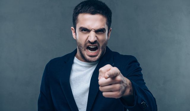 Öfkemi Nasıl Yenebilirim? Sinirlerime Hakim Olmak İçin Ne Yapmalıyım?
