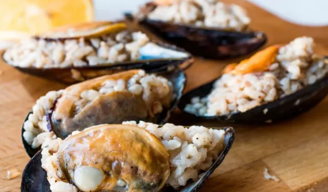 Midye Zehirler Mi? Sokakta Yenen Midye Gerçekten Sağlık Açısından Riskli Mi ve Nelere Dikkat Etmek Gerekiyor?