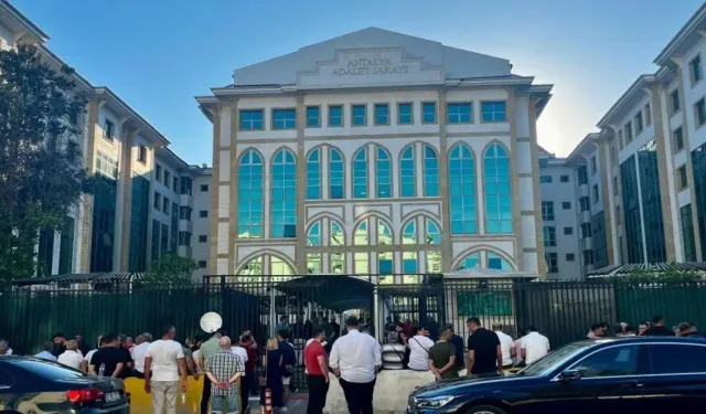 Antalya Büyükşehir Belediye Başkanı Muhittin Böcek Tutuklandı