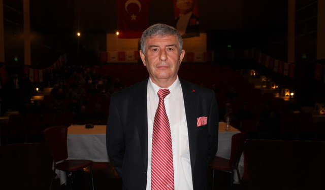 CHP Uşak Merkez İlçe Başkanı Uğur Dümen görevinden istifa etti