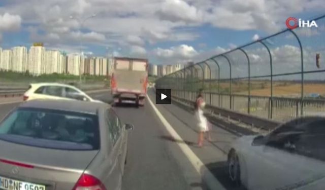 Kediyi kurtarmak isteyen kadına çarpan sürücüye dayak