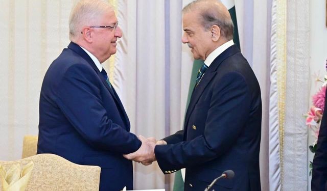 Milli Savunma Bakanı Güler, Pakistan Başbakanı Şerif ile görüştü