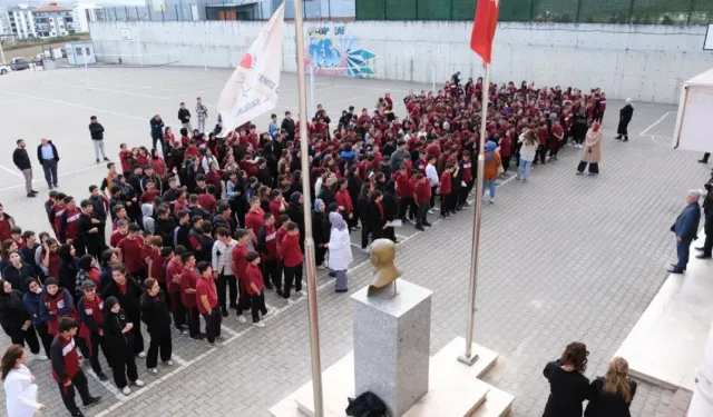 Dr. Emin Acar İmam Hatip Ortaokulu’ndan Gazze’ye Destek Kampanyası