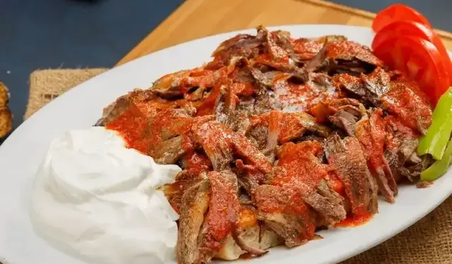 Evde İskender Nasıl Yapılır, Orijinal Lezzetini Yakalayabilir Miyiz?