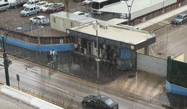 Gaziantep'te sağanak ve dolu etkili oldu
