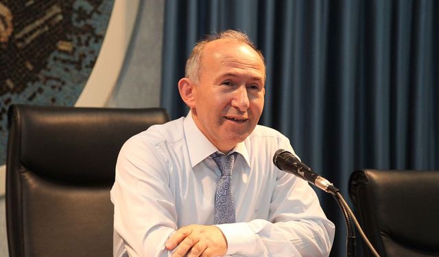 Prof. Dr. Ahmet Şimşirgil Kimdir, Nerelidir, Kaç Yaşında? Ne İş Yapıyor, Hangi Kitapları Yazdı?