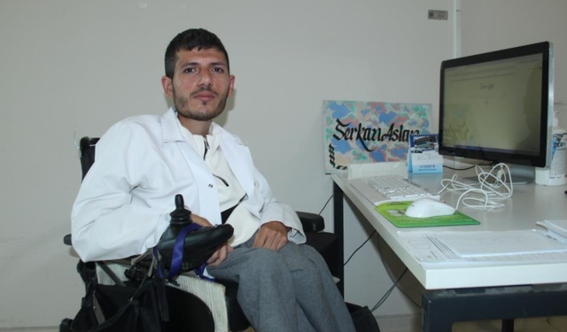 SMA'lı olarak doğdu, şimdi hasta bakıyor