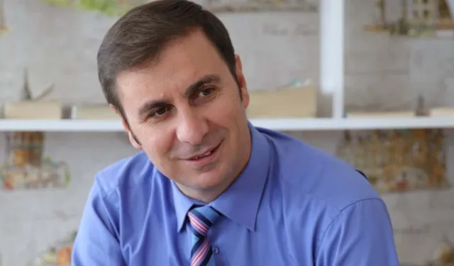 Zekeriya Efiloğlu Kimdir, Nerelidir, Kaç Yaşında? Ne İş Yapıyor, Hangi Kitapları Yazdı?