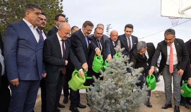 Öğrenciler talep etti, Hisarcıklıoğlu Togg fabrikası ziyaretine onay verdi