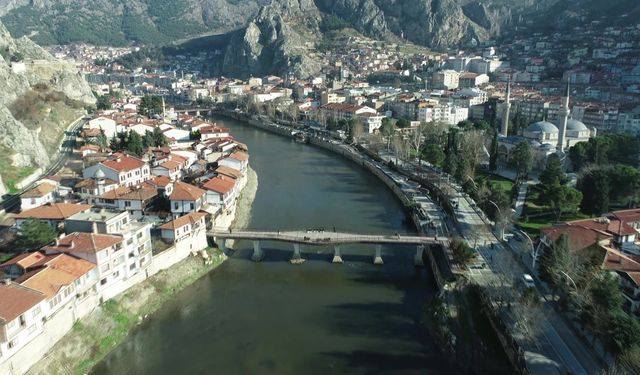 Amasya'da 9 türbeye kilit