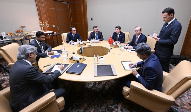 Adalet Bakanı Yılmaz Tunç, Pakistan Adalet Bakanı ile Görüştü