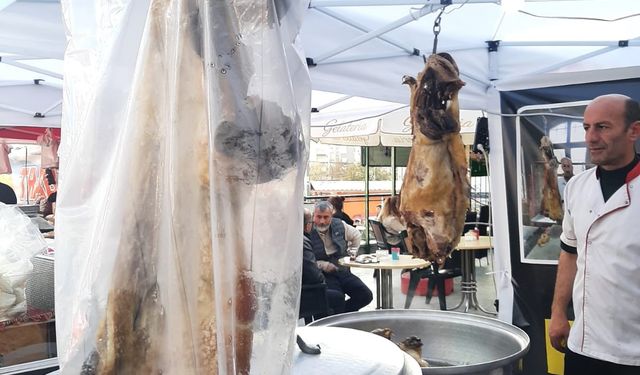 Bitlis’in yöresel ürünleri Ankaralılarla buluştu