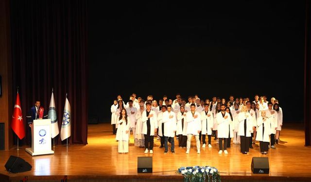 BUÜ Diş Hekimliği Fakültesi’nde Beyaz Önlük Heyecanı