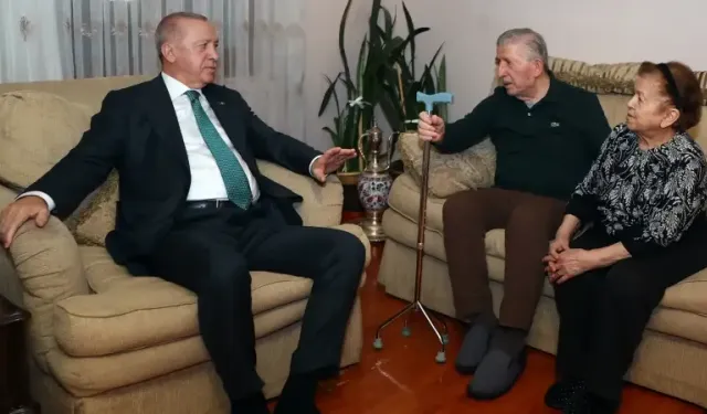 Cumhurbaşkanı Erdoğan, Yüksek İstişare Kurulu üyesi Köksal Toptan'ı ziyaret etti