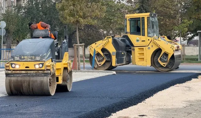 İnegöl Belediyesi’nden 3 bölgede asfalt çalışması