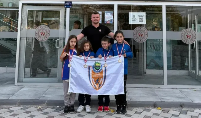 İnegöl Belediyespor yüzmede Türkiye dereceleri aldı