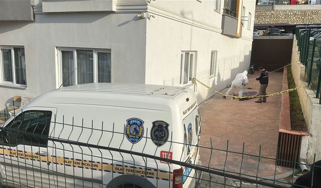 Kastamonu'da 7'nci kattaki balkondan düşen genç hayatını kaybetti