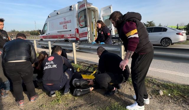 Edirne’de Motosiklet Bariyerlere Çarptı! 1 Yaralı