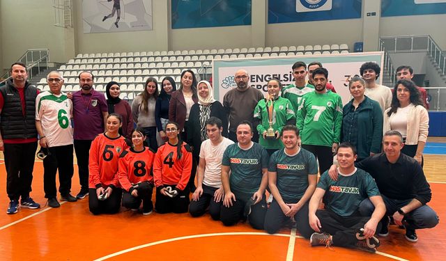 Bursa'da 3 Aralık Farkındalığı! Görenler Gözlerini Kapattı, Goalball Sahasında Empati Kazandı