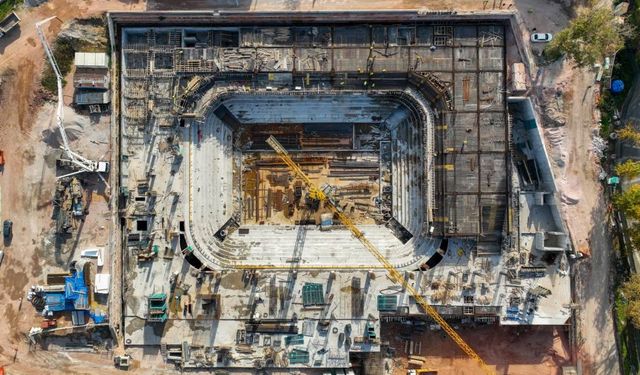 Atatürk Spor Salonu hızla yükseliyor!