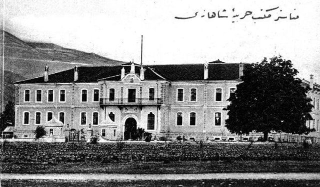 Atatürk’ün Fransızca Öğretmeni Nevres Bey’in Bursa'da da Görev Yaptığını Biliyor muydunuz?