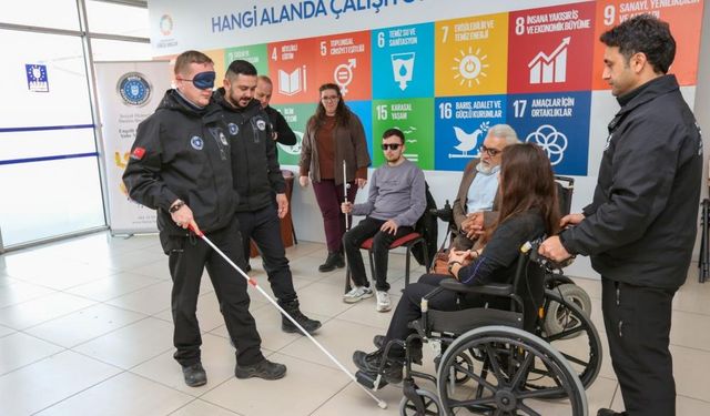 Bursa’da BAM Ekibine Afette Tahliye Eğitimi Verildi