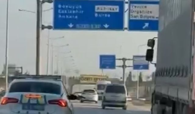 İnegöl'de tehlike saçan tır şoförünü silah doğrultup durdurdular