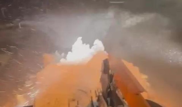 Gercüş'te araçlarıyla yolda mahsur kalan 10 işçi kurtarıldı