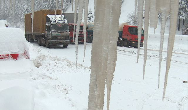 İnegöl Kara Kışa Teslim, 54 Köyün Yolu Kapandı