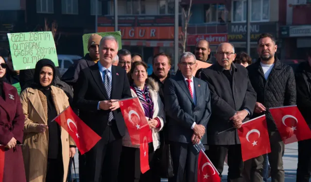 İnegöl’de 3 Aralık Yürüyüşünde Siyaset Sınıfta Kaldı