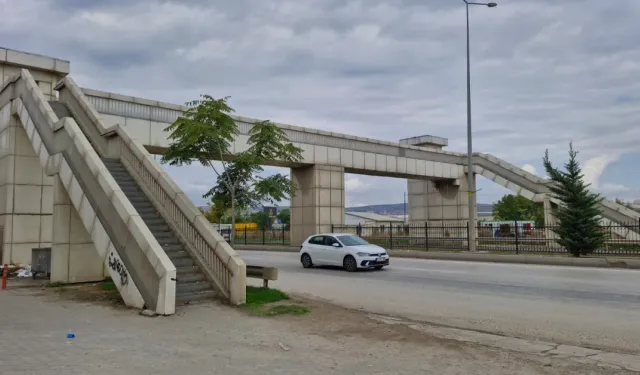 İnegöl’de 3 Aralık Gerçeği! Üst Geçitler Engelliye Uygun mu?