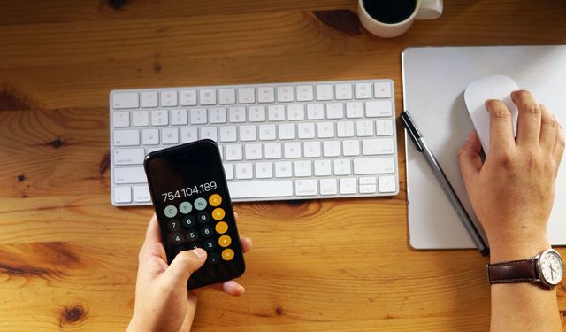 Günün Zeka Sorusu | Hesap Makinesinden Sorumuz Var, Sonuca Çok Şaşıracaksınız