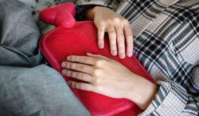 Ağrı Kesici Diye Kullanılıyor Ama Tehlikesi Büyük! Sıcak Su Torbasının Pek Bilinmeyen Zararları Neler?