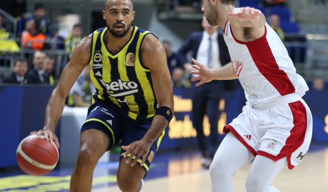 Fenerbahçe Beko Bahçeşehir Koleji'ni farklı geçti