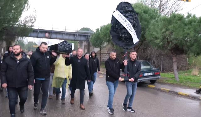 TORKU'ya siyah tabutlu eylem: “İşçinin hakkı geciktirilemez”