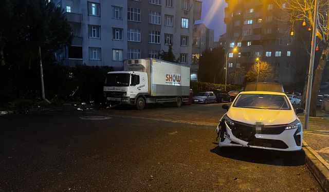 Freni Boşalan Tır Dehşet Saçtı: 5 Araca Çarptı