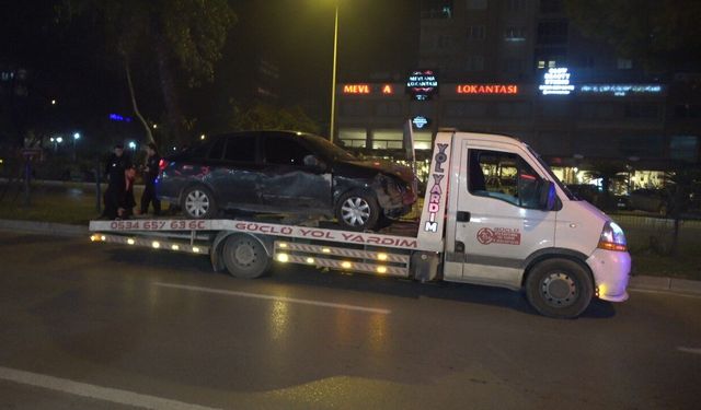 Antalya’da polisten kaçan sürücü kaza yaptı