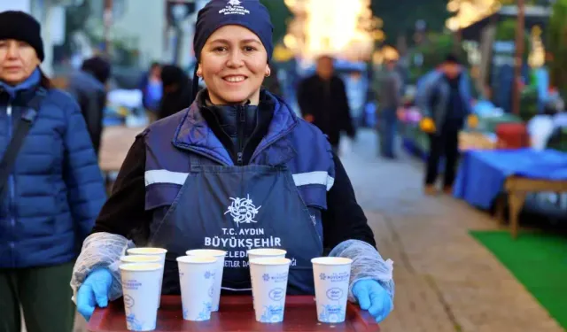 Büyükşehir'den Pazarlarda Sıcak İkram Desteği