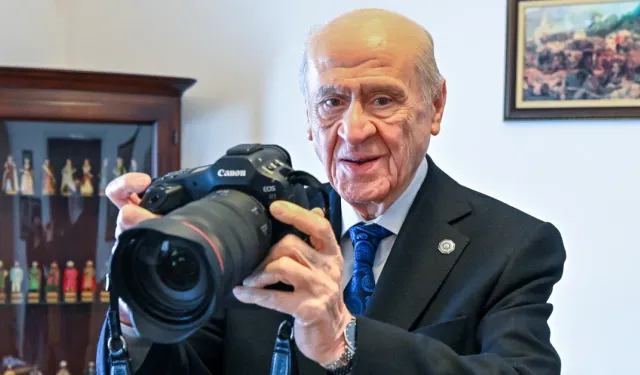 Bahçeli Objektif Başına Geçti: Foto Muhabirlerine TBMM Sözü