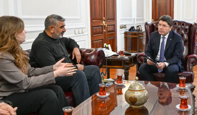 Bakan Tunç Rojin Kabaiş’in Ailesiyle Görüştü