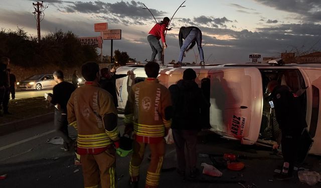 Hatay Arsuz’da 5 Araçlı Zincirleme Kaza! 18 Yaralı