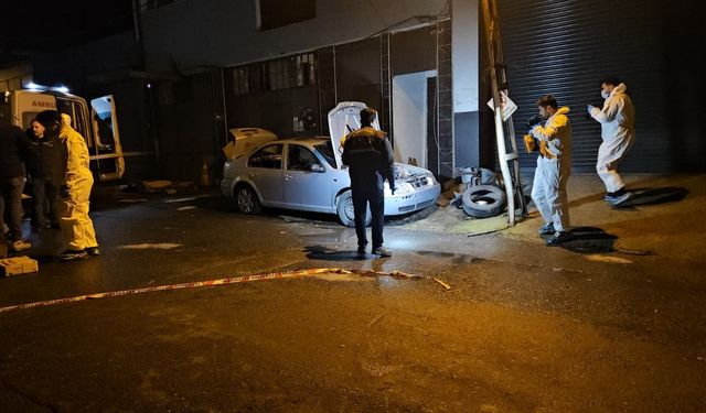 Isınmak için arabaya girdi araç yanınca feci şekilde can verdi