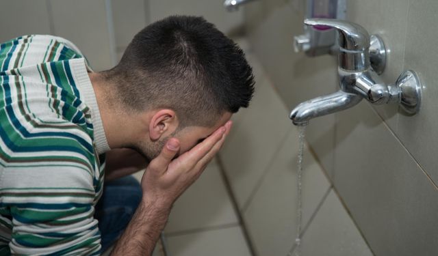 Mezheplere Göre Abdestin Farzları Değişiyor mu? İşte Diyanet'in Açıklaması