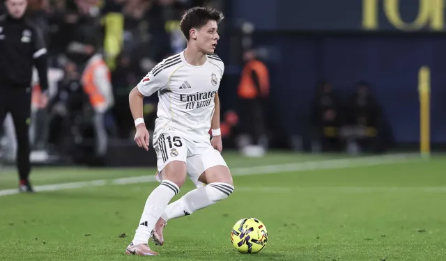 Şampiyonlar Ligi'nde tarihi gece! Benfica kalecisi 90+8'de attı, Real Madrid play-off'ta kaldı!