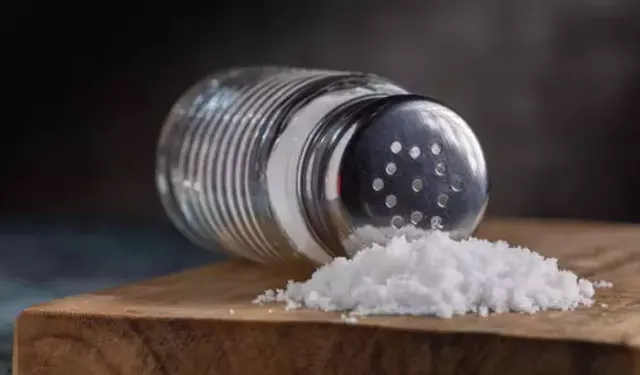 Tuz Nem Çeker mi? Evde Uzun Süre Tuz Nasıl Saklanır?