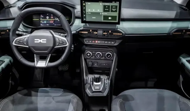 Yeni Dacia Sandero Türkiye Yollarında! Fiyatı Açıklandı, Tasarım ve Donanım Detayları Netleşti