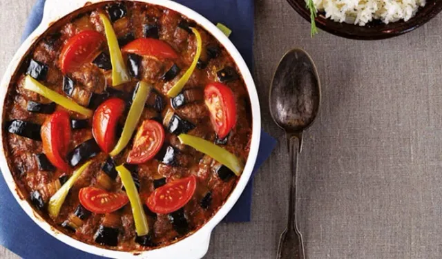 Patlıcan Dizme Nedir, Nasıl Yapılır? Geleneksel Lezzetin Püf Noktaları Nelerdir?