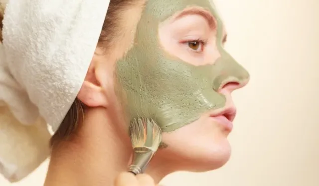 Oruçluyken Yüz Maskesi Yapılır mı? Krem Sürmek Orucu Bozar mı?