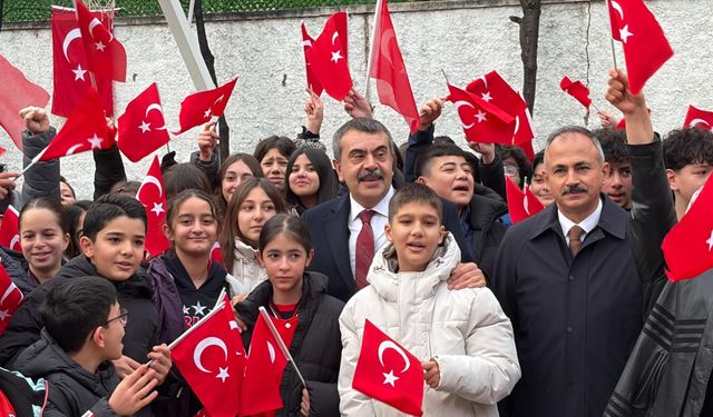 Milli Eğitim Bakanı Tekin'den “Bayrak Sevgisi” Temalı Yeni Dönem Mesajı